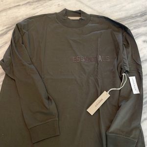 Long sleeve men’s t-shirt